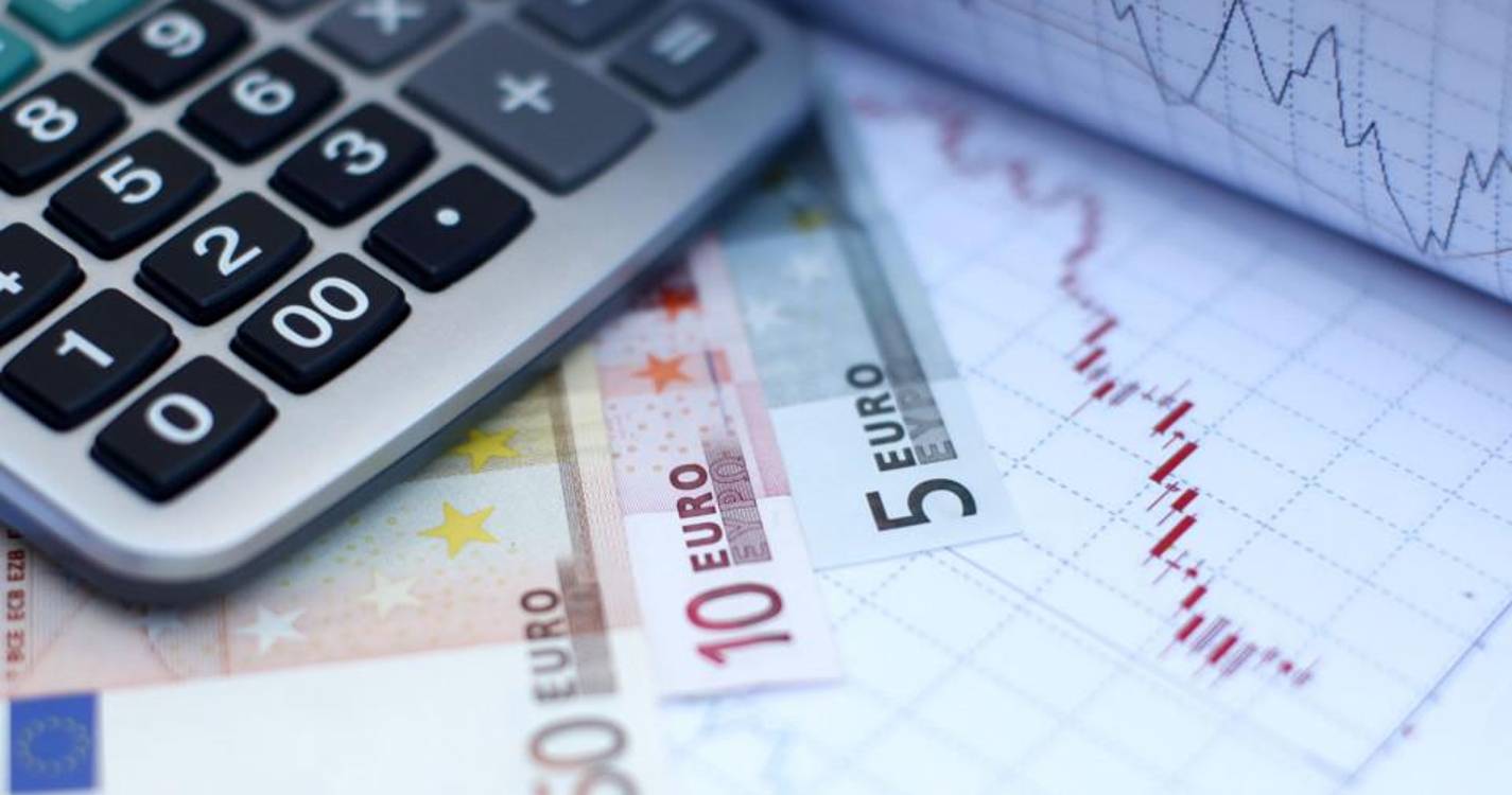 Governo: Programa prevê como proposto pelo PS redução em 20% das tributações autónomas sobre veículos de empresas