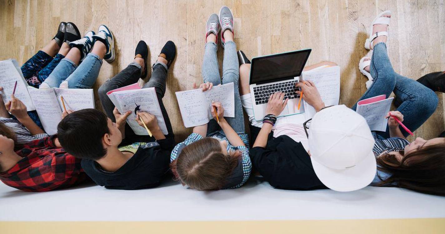 Mais de 10 mil candidatos ao ensino superior no primeiro dia do concurso