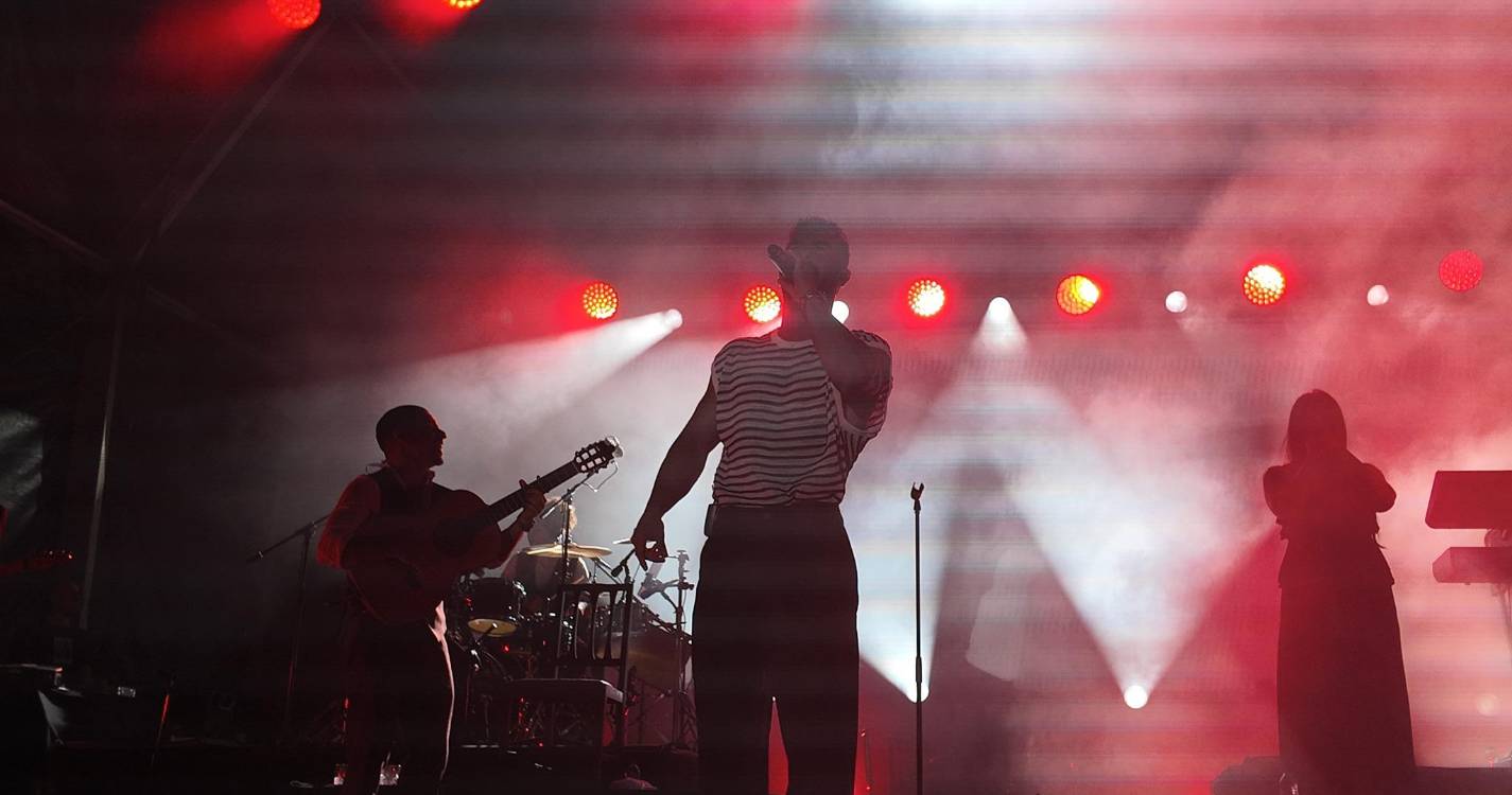 Noite de enchente na Ribeira Brava com Nininho Vaz Maia (com fotos)