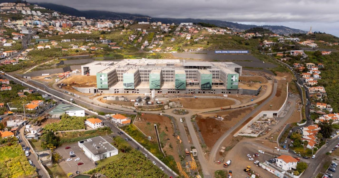 Assembleia da República aprova audição ao secretário de Estado das Finanças sobre o novo Hospital