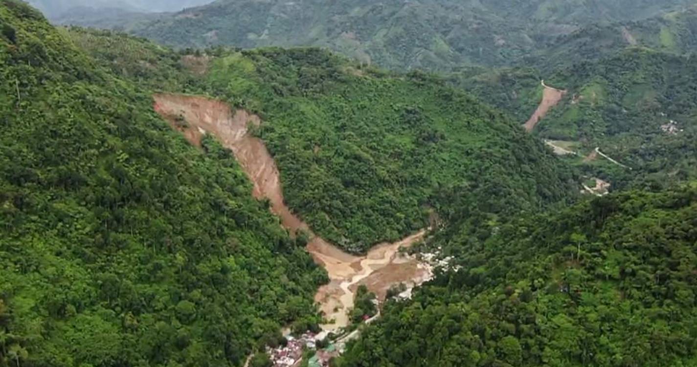 Sobe para 37 o número de mortos em deslizamento de terras no sul das Filipinas