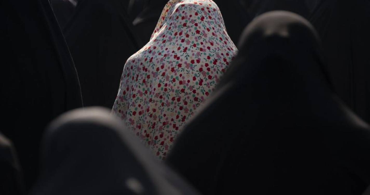 Irão admite autorizar mulheres a conduzir motos