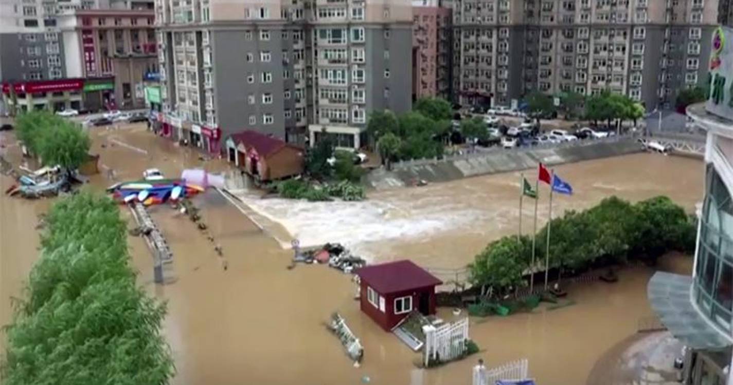 Mais de 30 mortos na China devido a chuvas torrenciais