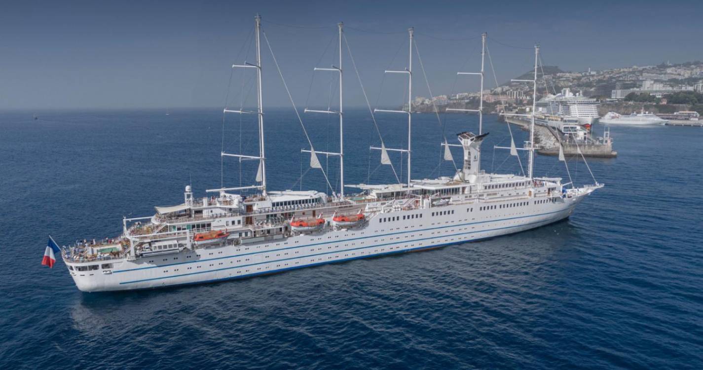 Semana arranca com mais de 8 mil pessoas no Porto do Funchal