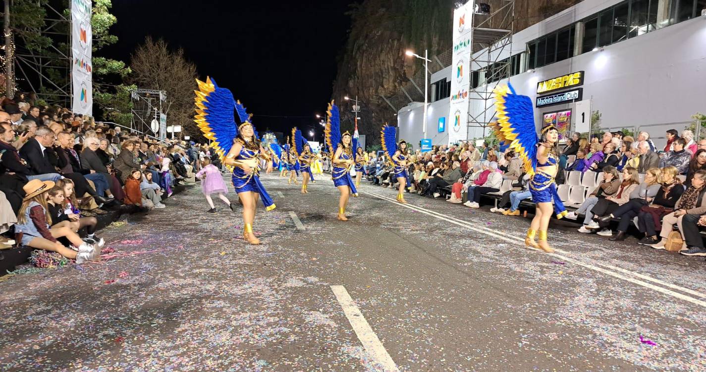 Cortejo de Carnaval a caminho do fim