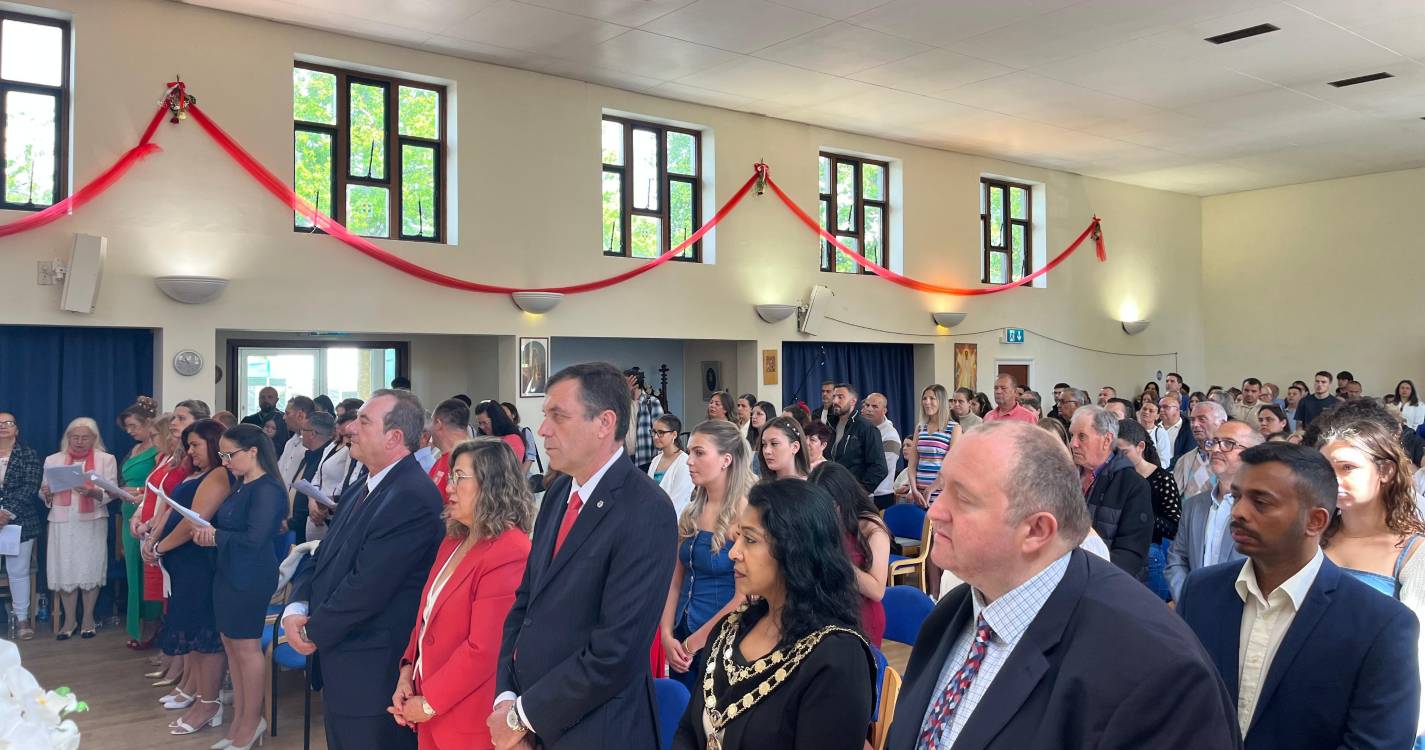 Festa do Espírito Santo em Crawley com sabor a arraial junta milhares de madeirenses