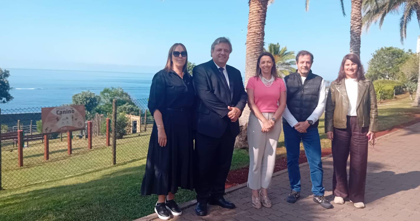 Autarquia do Funchal inaugurou parque canino na promenade do Lido