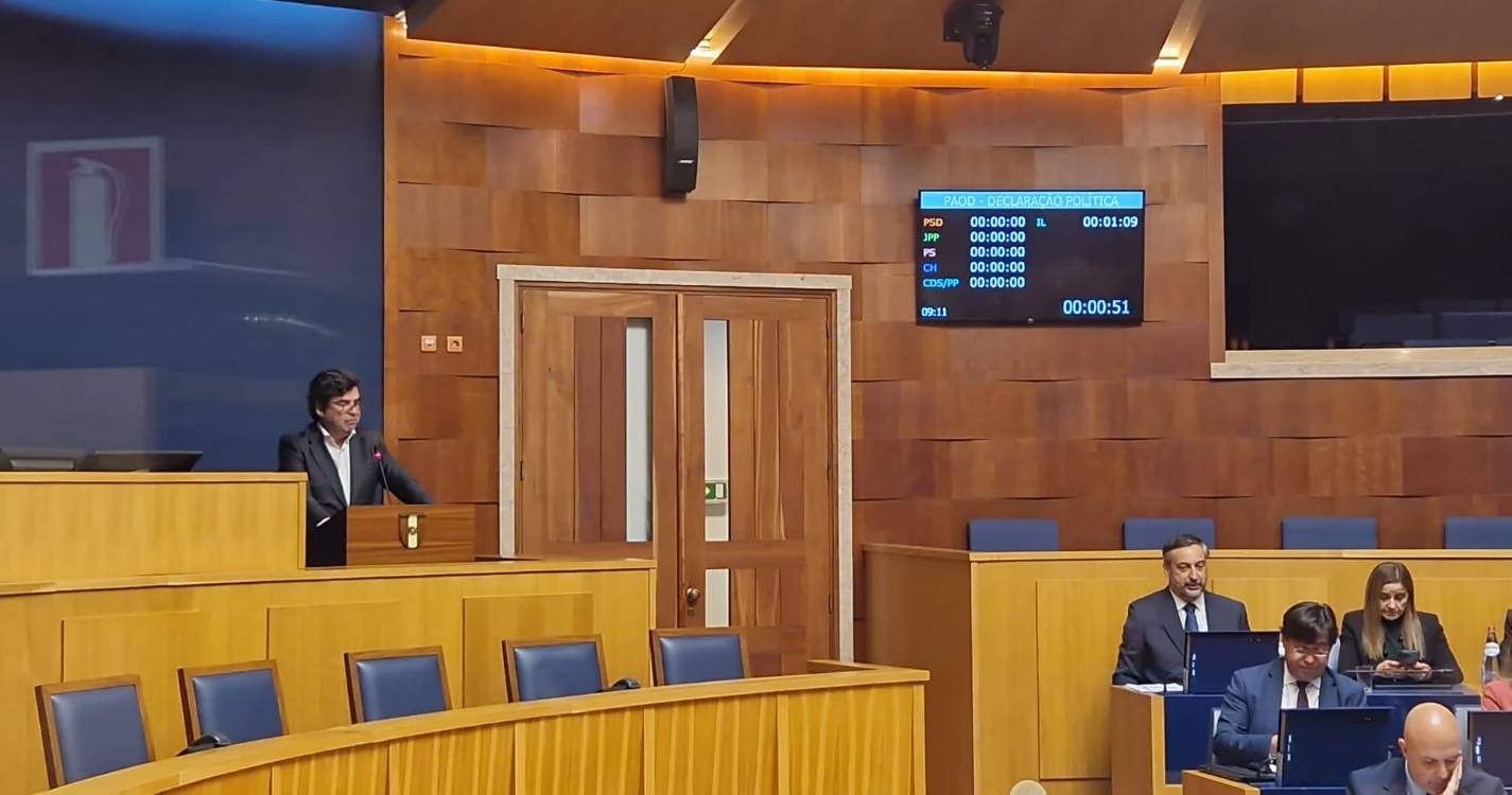 “Nem tudo o que chega às redações pode ser noticiado”, defende a IL