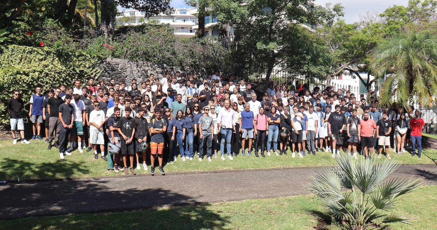 Dia da Escola de Santo António celebrado com peddy paper no Funchal