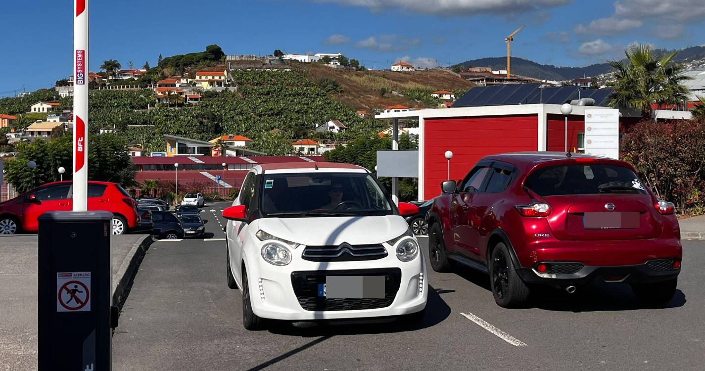 Movimento à volta das assembleias de voto em São Martinho