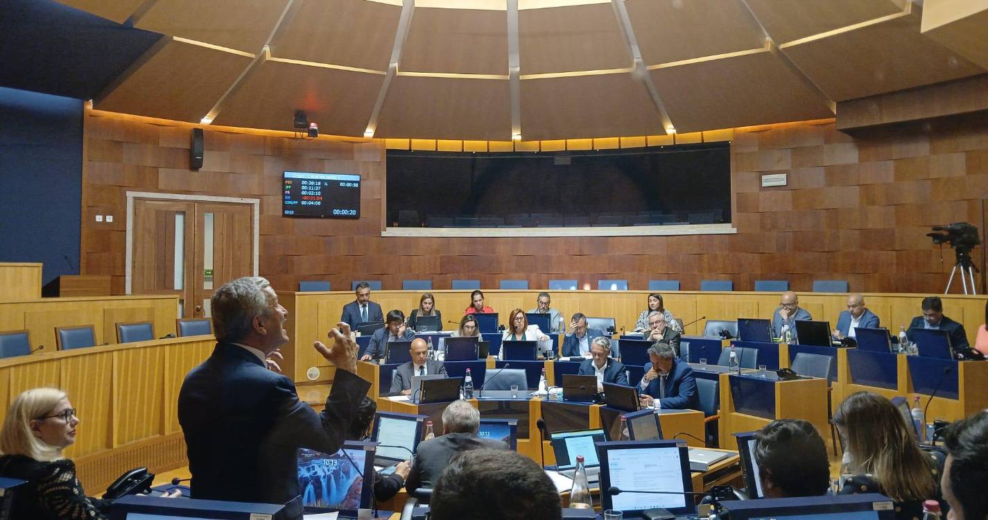 “Projeto para agradar uma classe desgastada”, considera o PSD