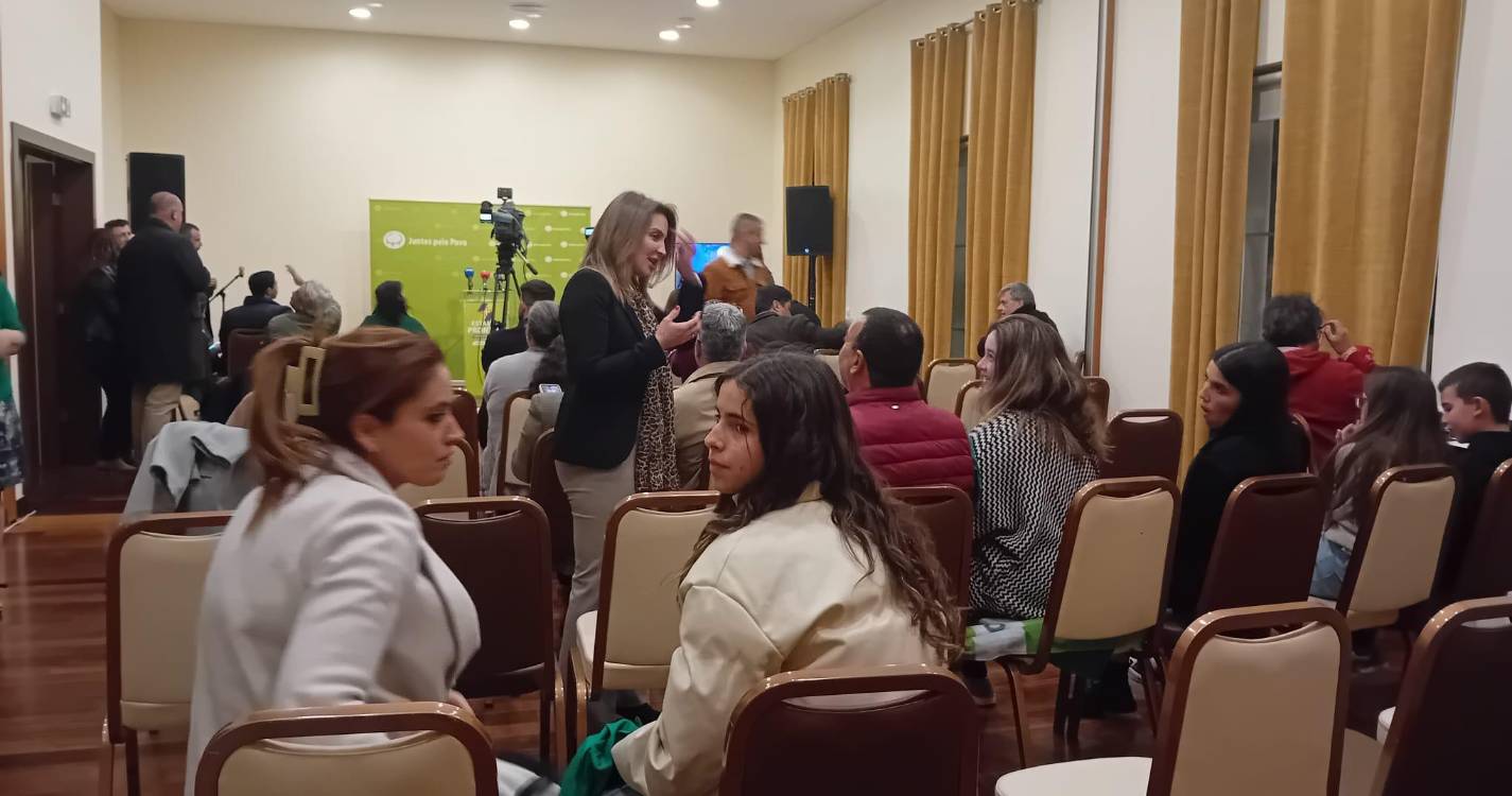 Distribuem-se camisolas do JPP para festejos de ascensão do partido