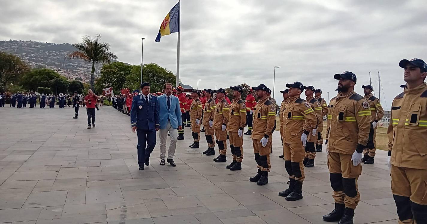 Albuquerque agraciado pelos Bombeiros com Machado de Honra