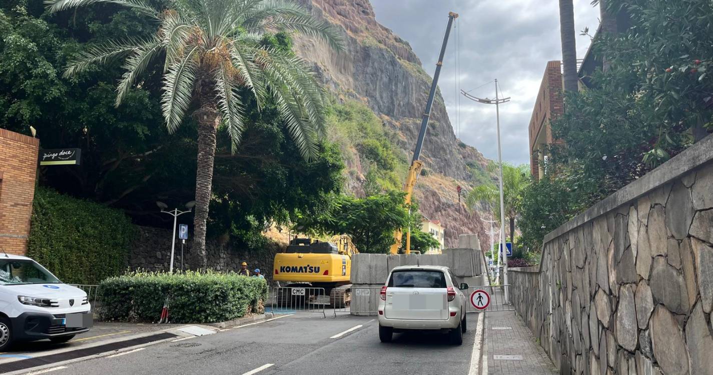 Marginal da Calheta já se encontra encerrada