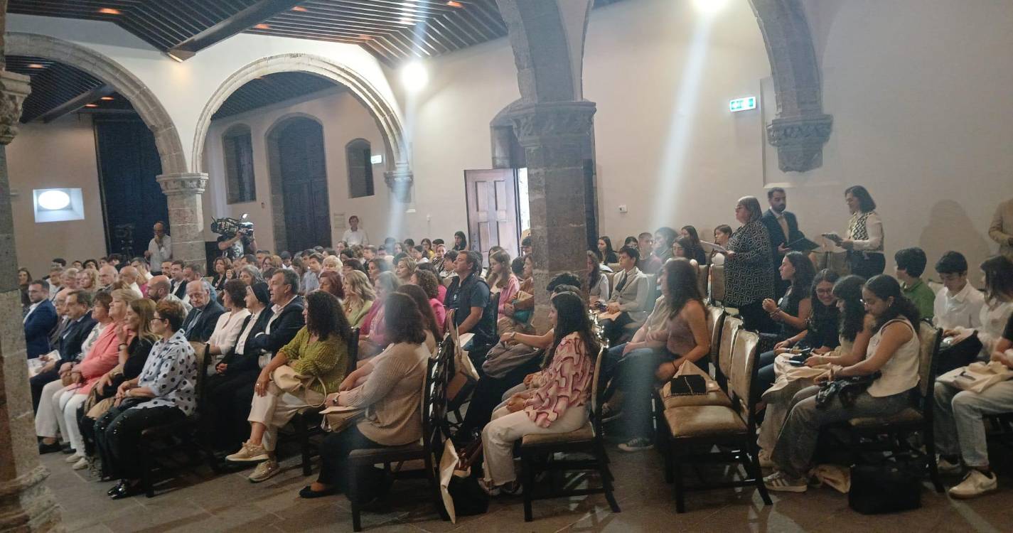 Assembleia Regional homenageou fundadores do ‘Parlamento Jovem’ (com fotos)