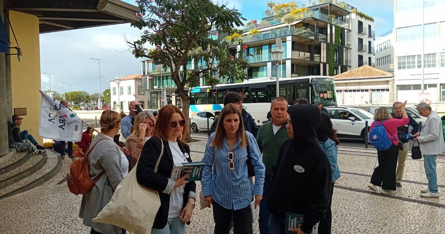 “Chegou a hora de corrermos com Ali Babá e os 40 ladrões do Governo Regional”, diz Raquel Coelho