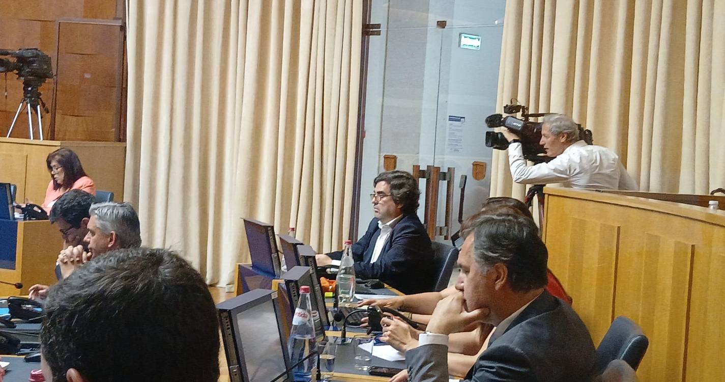“Dispensamos o Governo e governamos nós aqui”, ironiza a Iniciativa Liberal