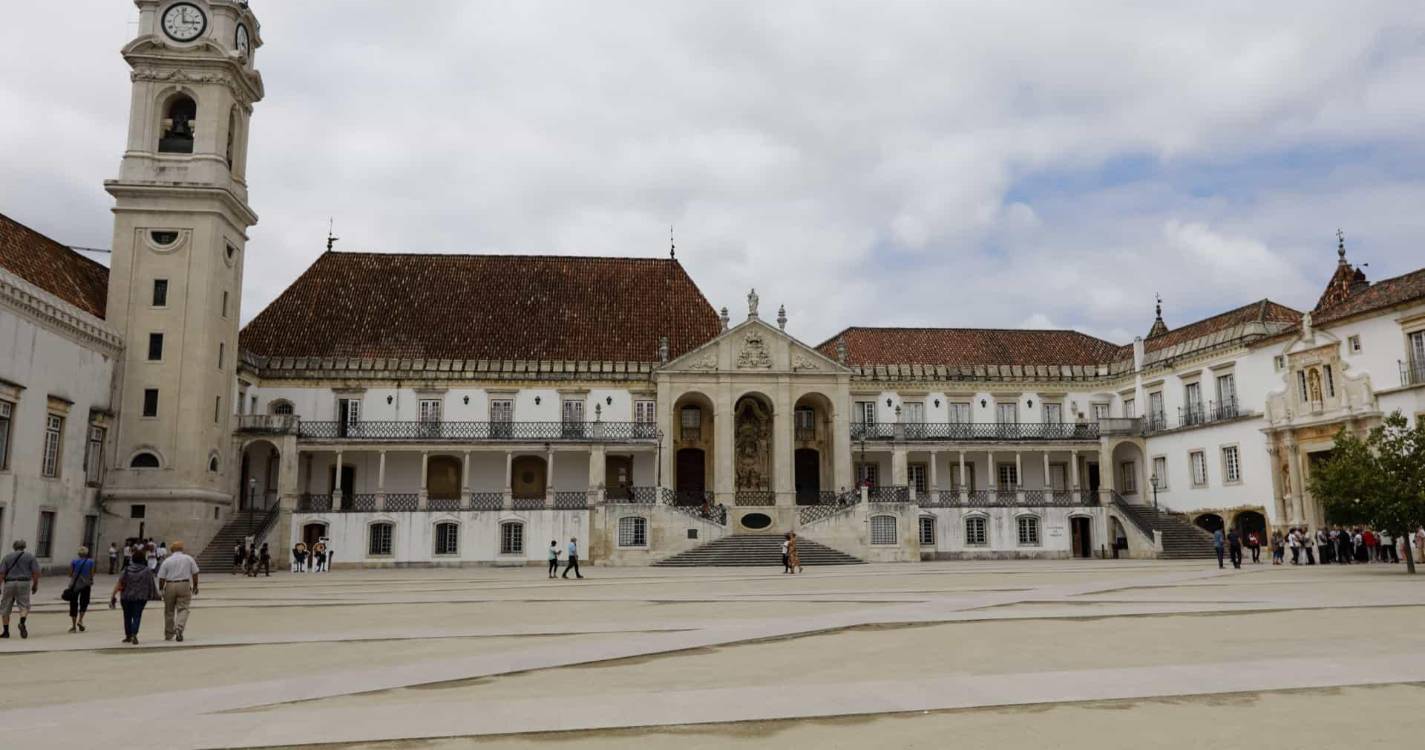 Atividades de tutoria pré-universitária de Coimbra arrancaram com 35 jovens