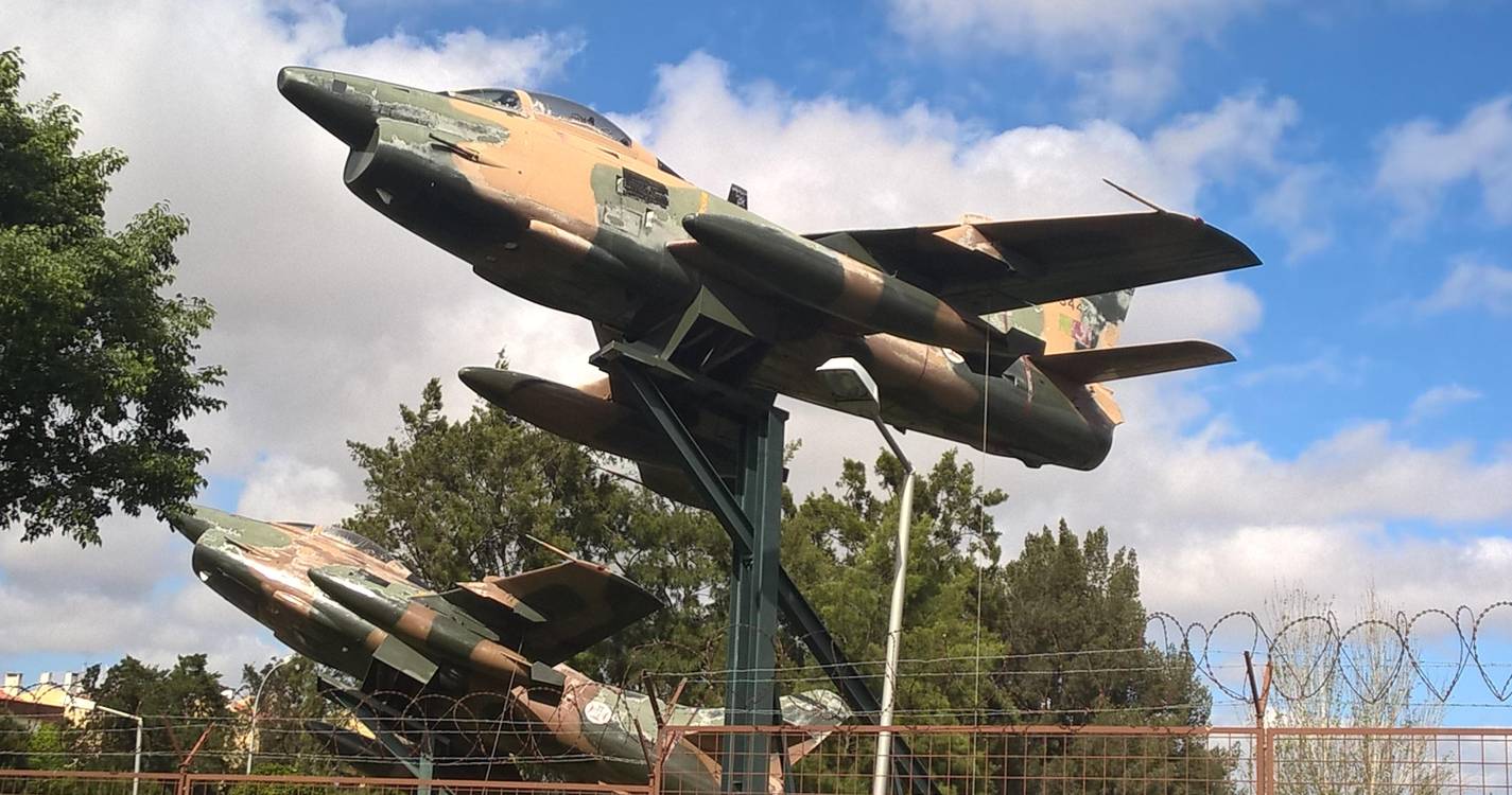 MP e Polícia Judiciária Militar fazem buscas em instalações da Força Aérea e da Marinha