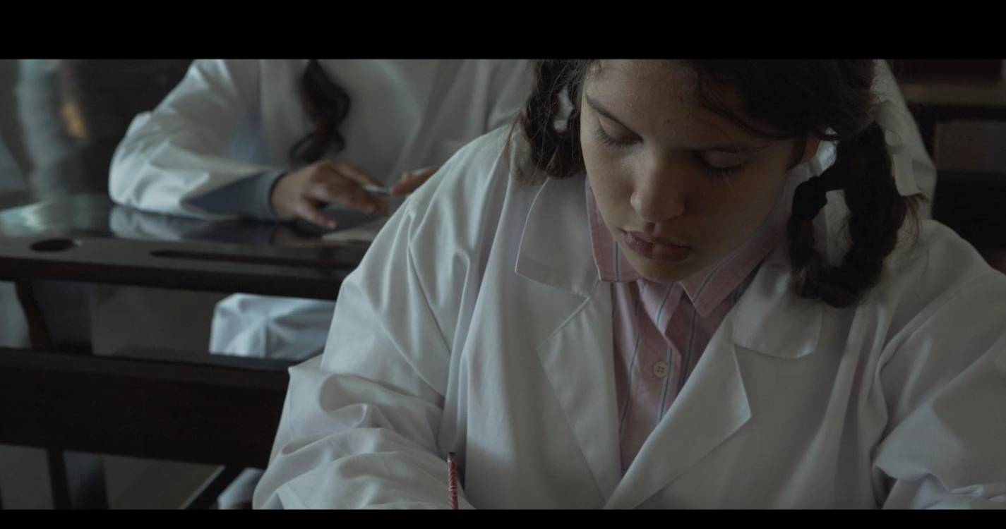 Curta-metragem realizada por alunos e professores da EB23 Caniço celebra os 50 anos da revolução do 25 de Abril