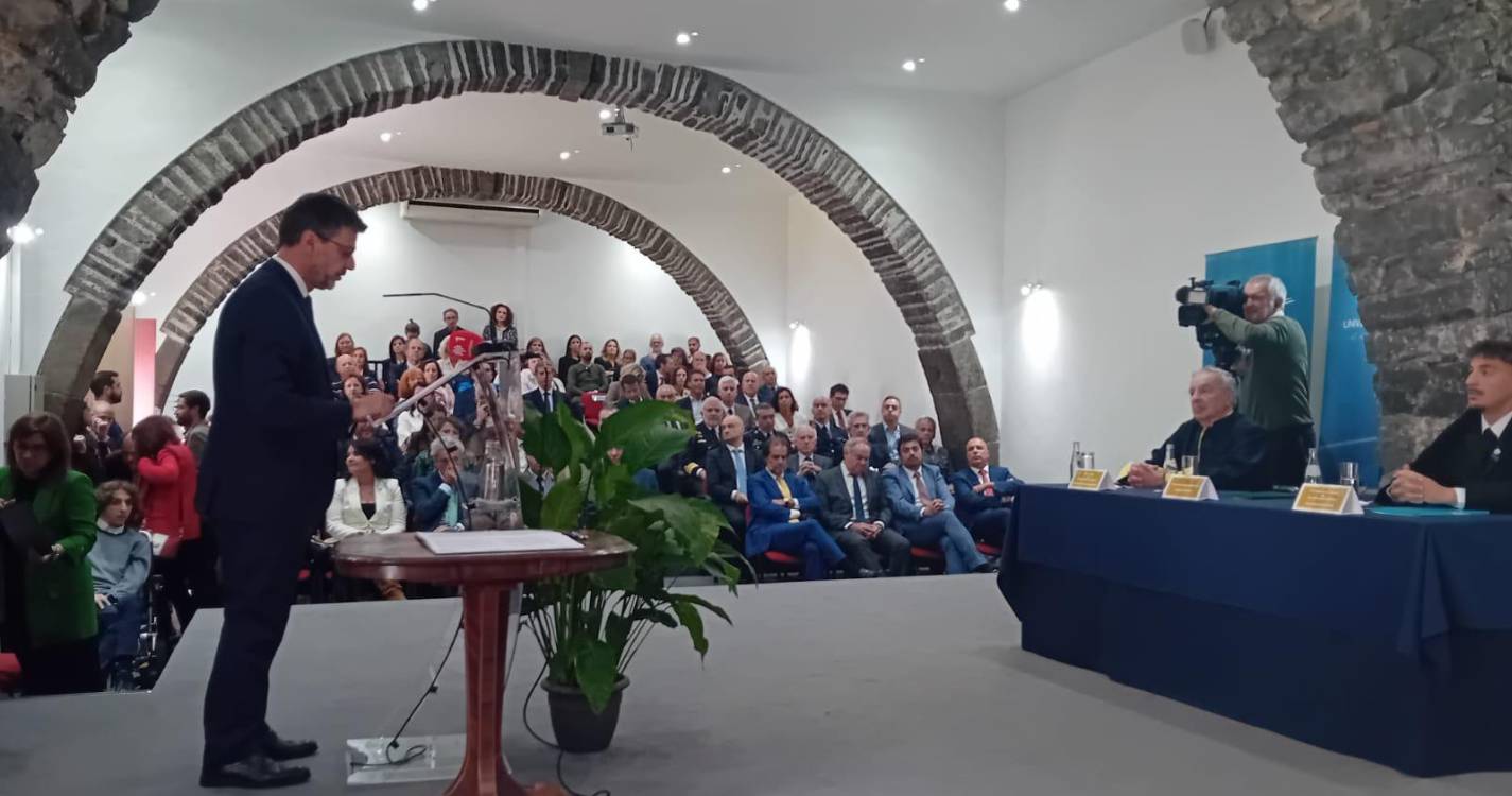 Posse de reitor : André Barreto defende importação de professores universitários em vez de empregados de mesa