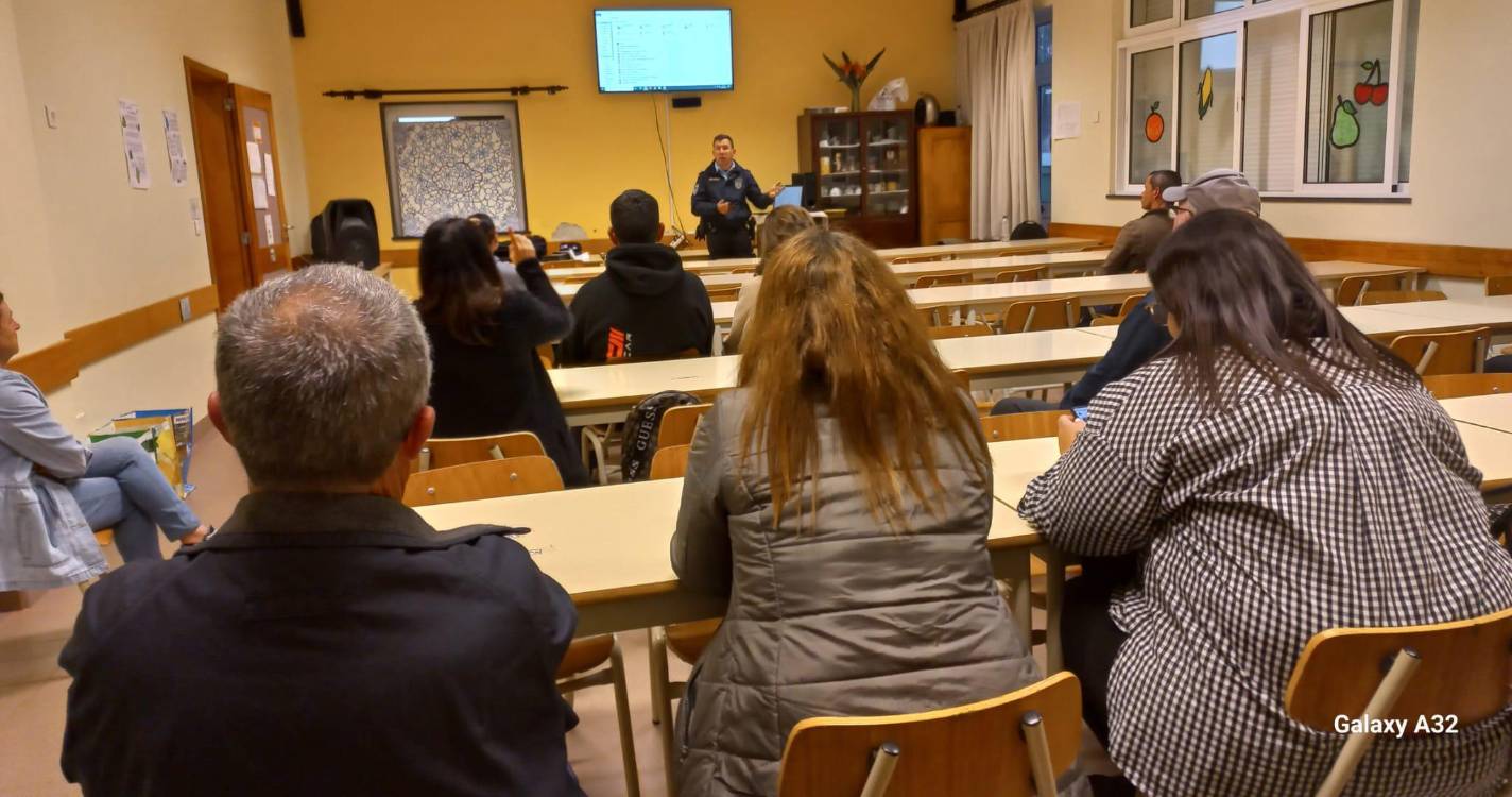 Escola de Carvalhal e Carreira promoveu sessão sobre Segurança na Internet