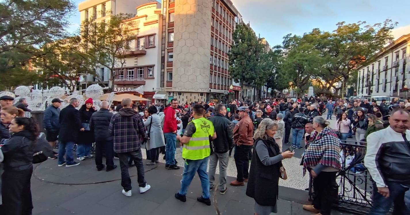 Motores fazem-se ouvir na Missa do Parto na Sé do Funchal (com vídeo e fotos)