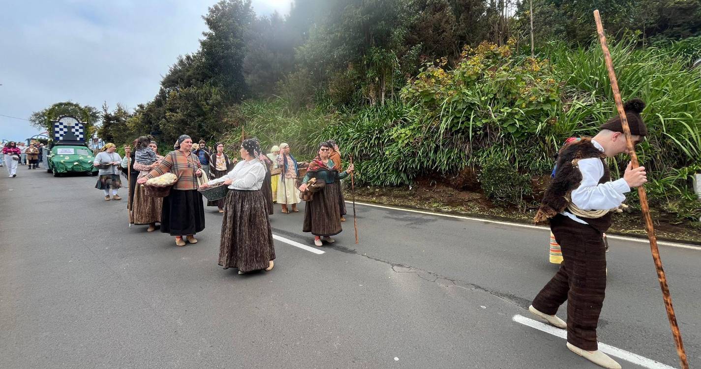 Cortejo Etnográfico reúne mais de 200 pessoas (com fotos)