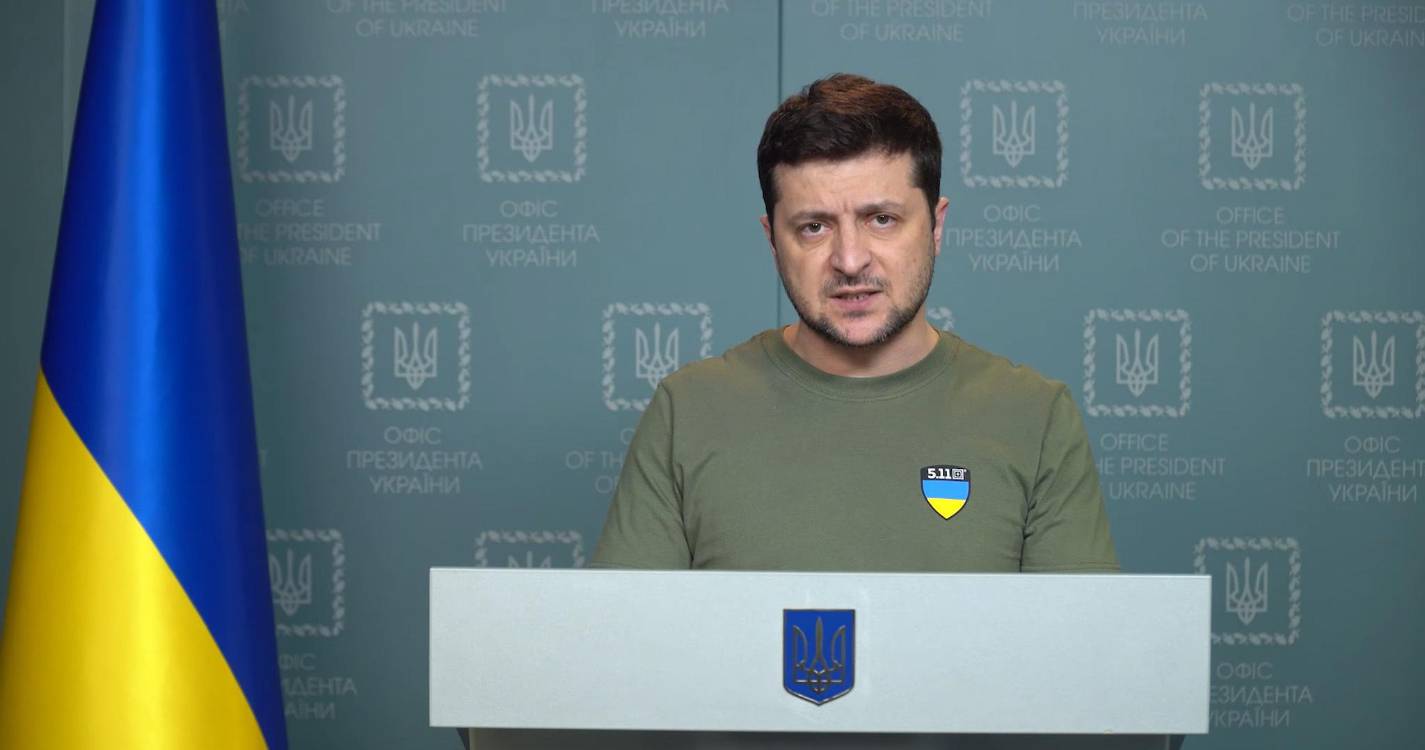 Ucrânia: Zelensky conversa por telefone com negociadores de Kiev e enviados dos EUA