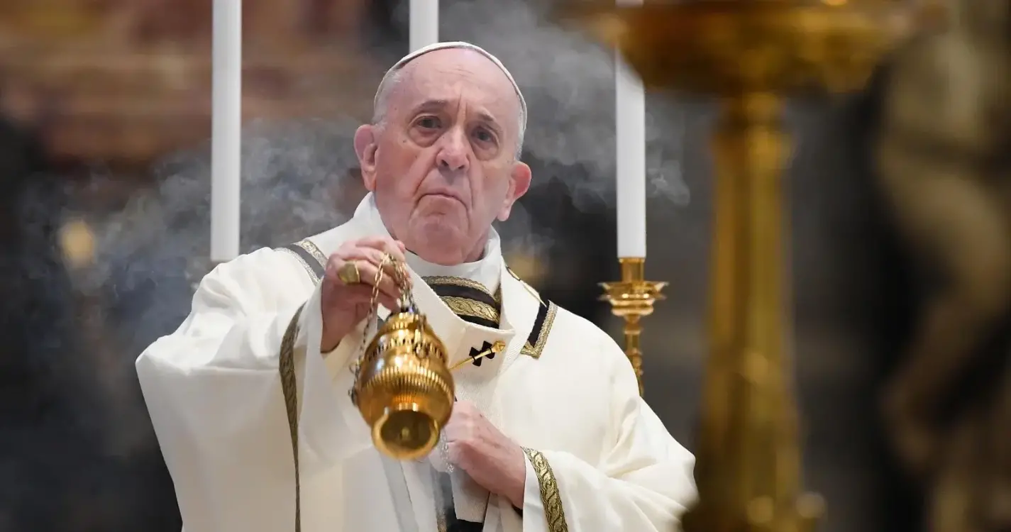 Papa passou bem a noite mas mantém-se em estado crítico