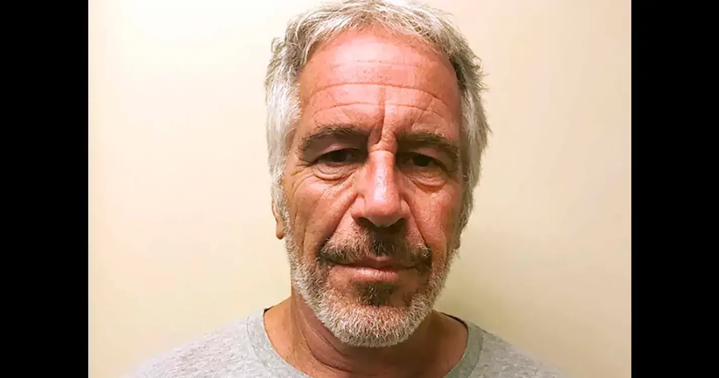 Uma dezena de novas vítimas de Epstein ouvidas pelo Ministério Público de Paris