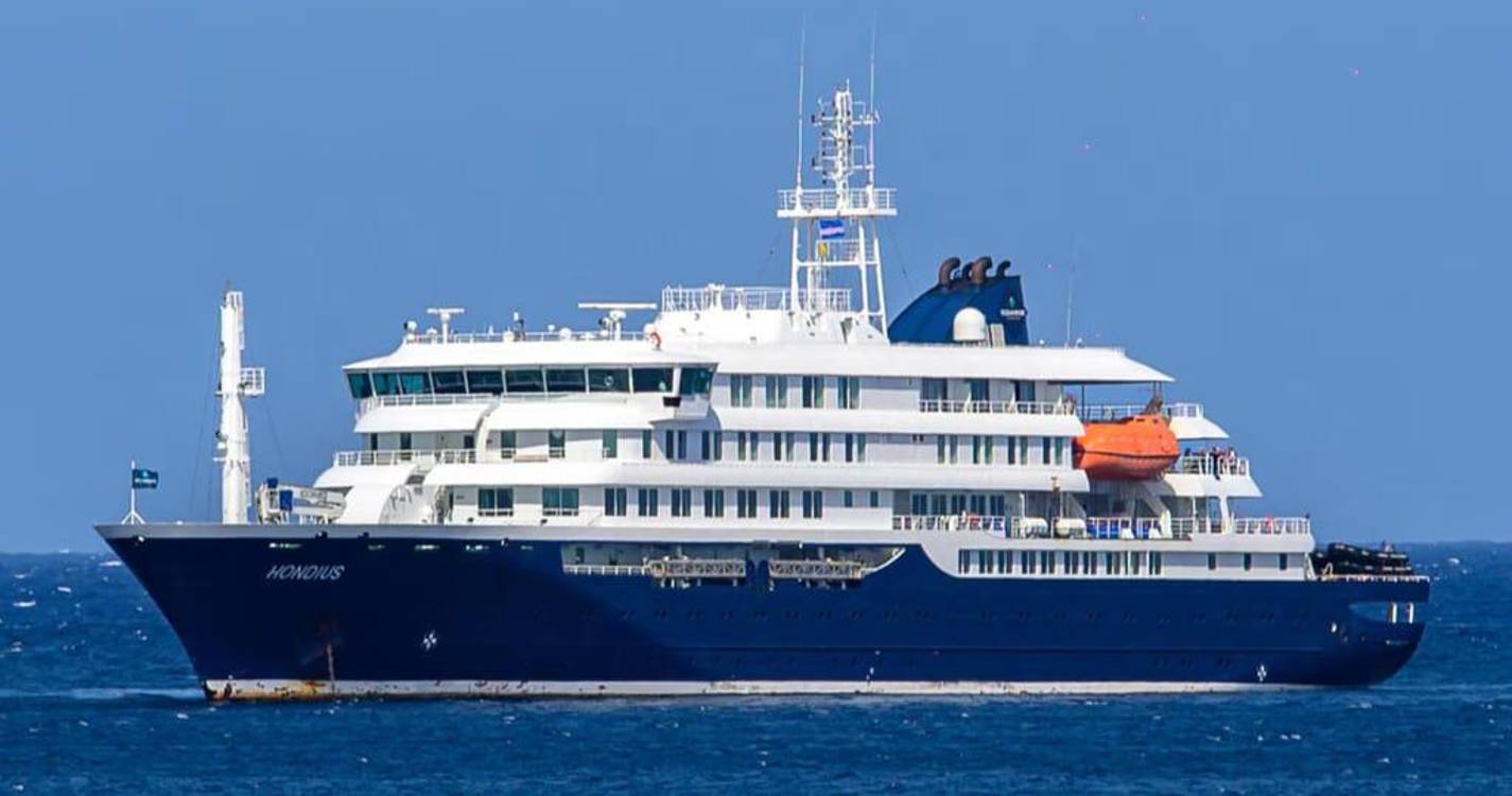 Três doentes estáveis entre 147 pessoas a bordo de navio assistido por Cabo Verde