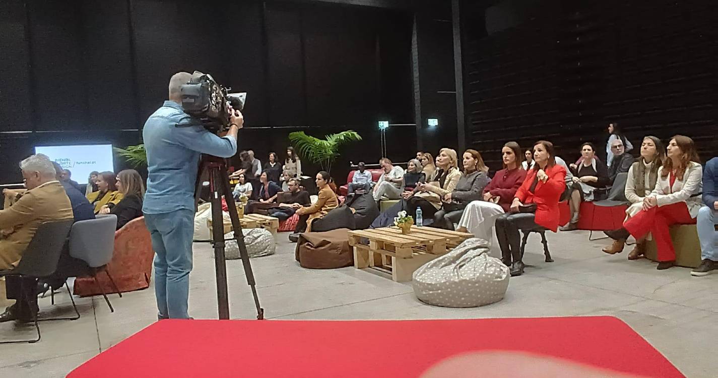 Bienal de Arte e Design envolve 194 empresas, artistas e designers e vai mostrar 621 obras