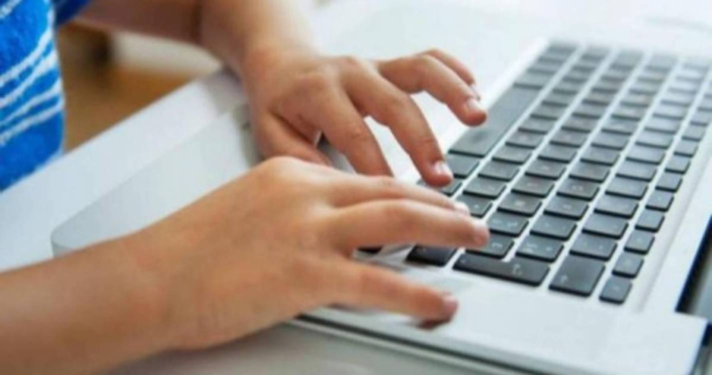 Deco quer despesas com net e computadores no IRS