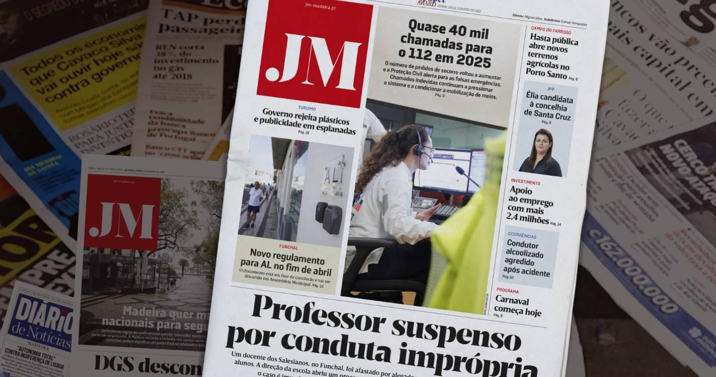 Professor suspenso por conduta imprópria