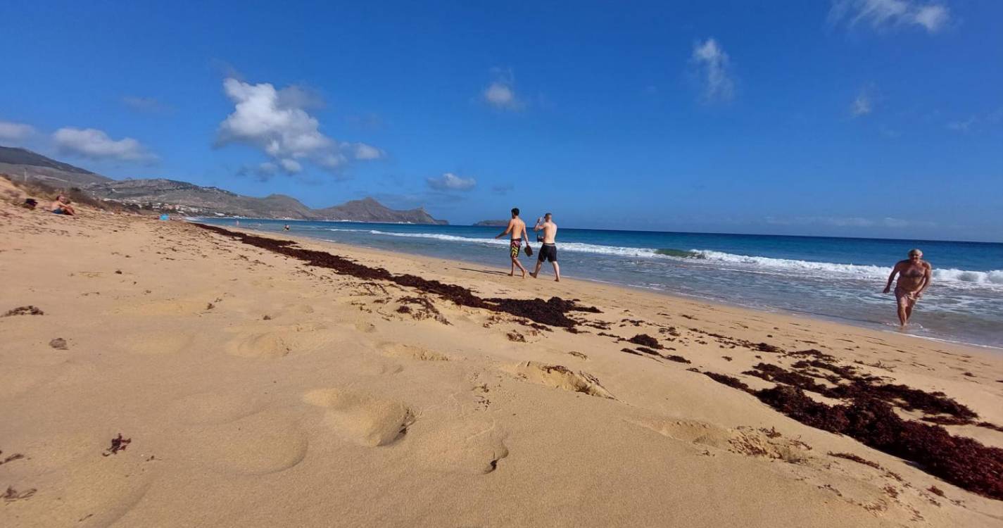 Banhistas queixam-se das condições da praia no Porto Santo