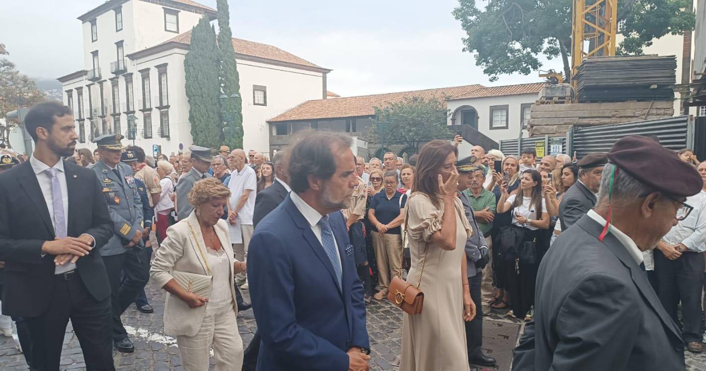 Procissão do Corpo de Deus decorre entre o Colégio e a Sé (com fotos)