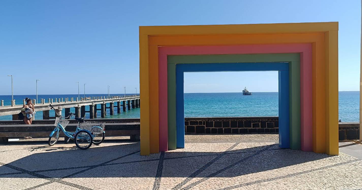 Dia de eleições e de praia no Porto Santo (com fotos)