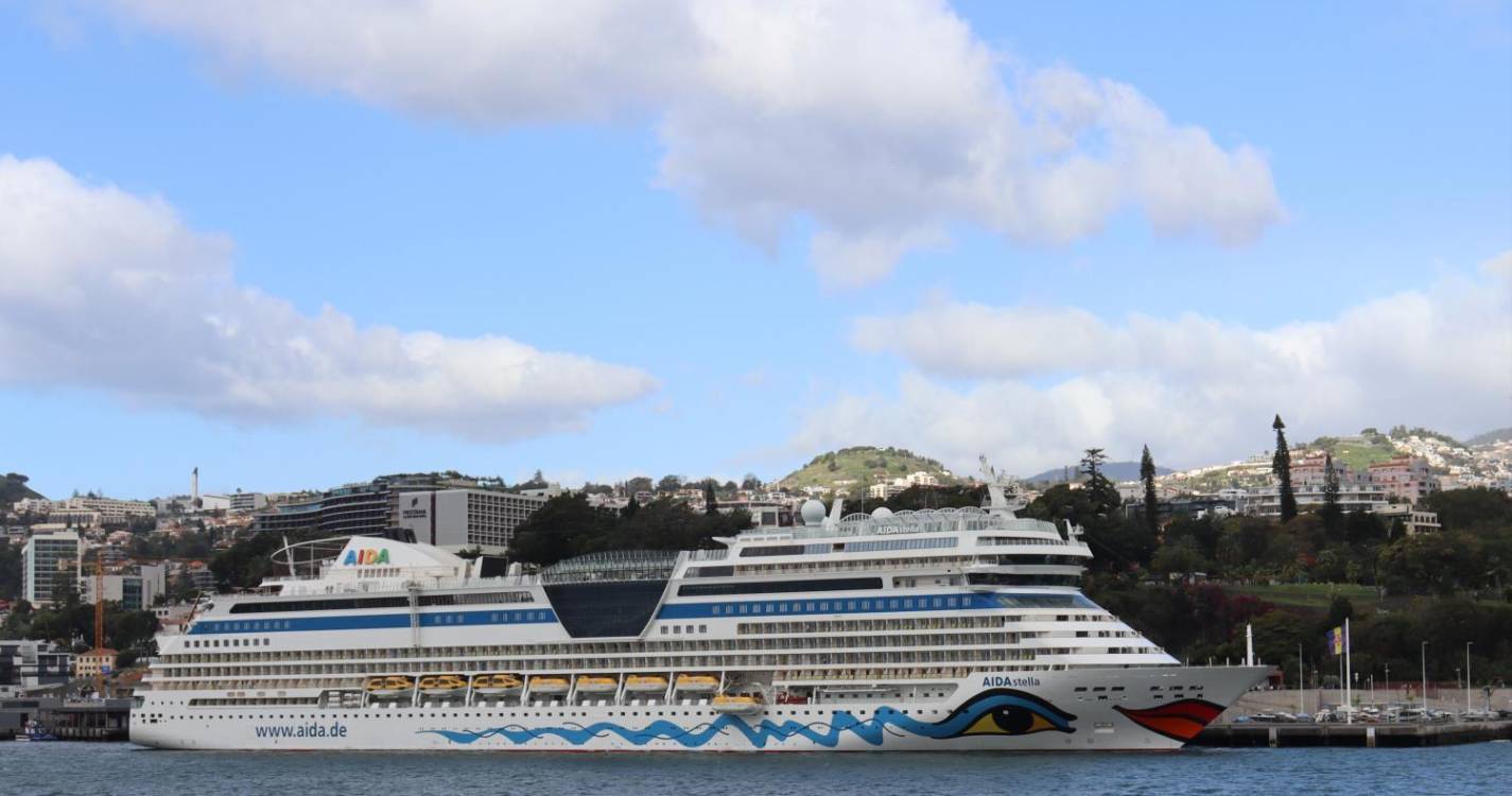 2.726 pessoas visitam Funchal a bordo do AIDAstella