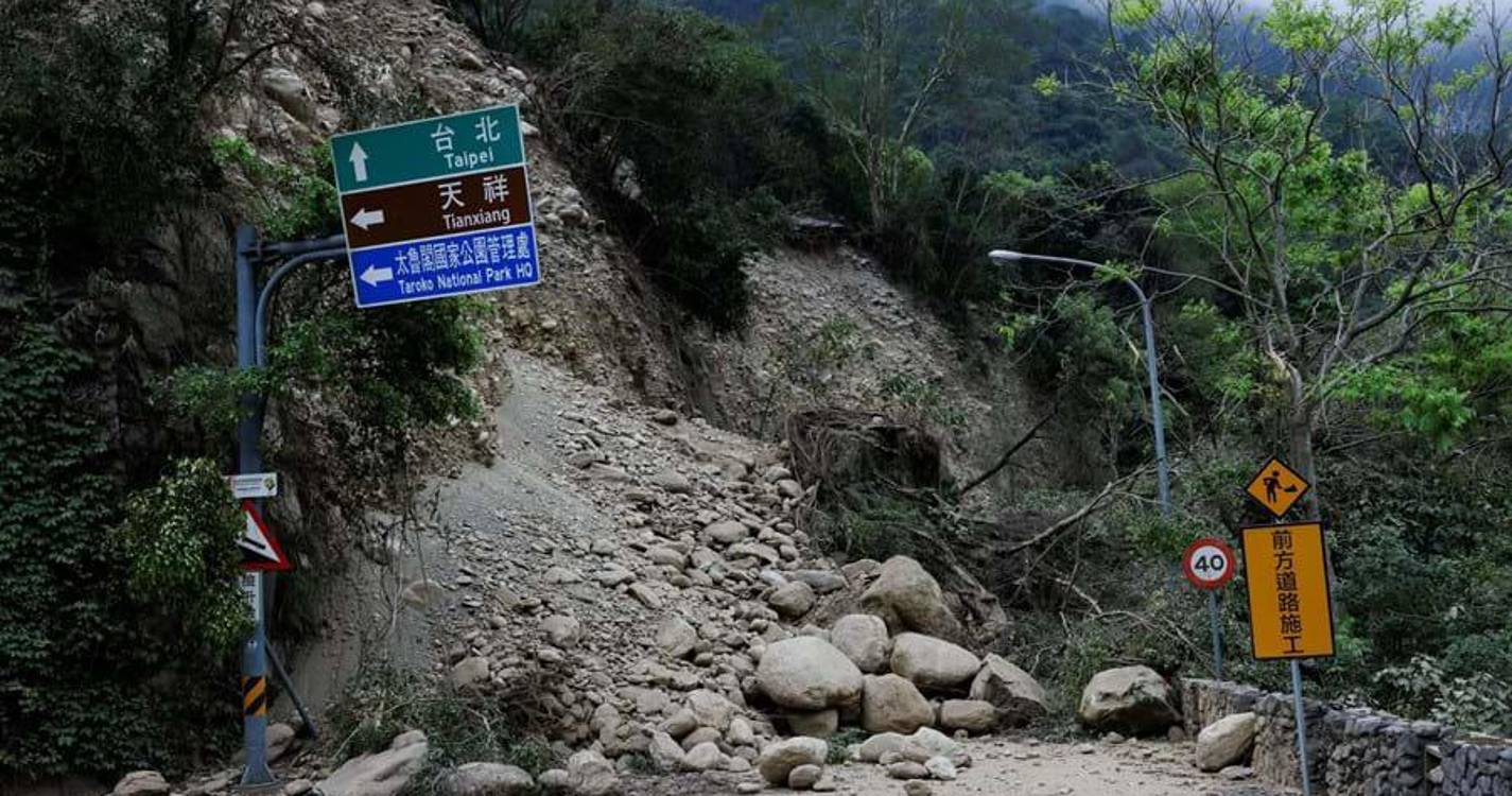 Mais de 600 pessoas ainda presas em Taiwan após sismo que causou 12 mortes