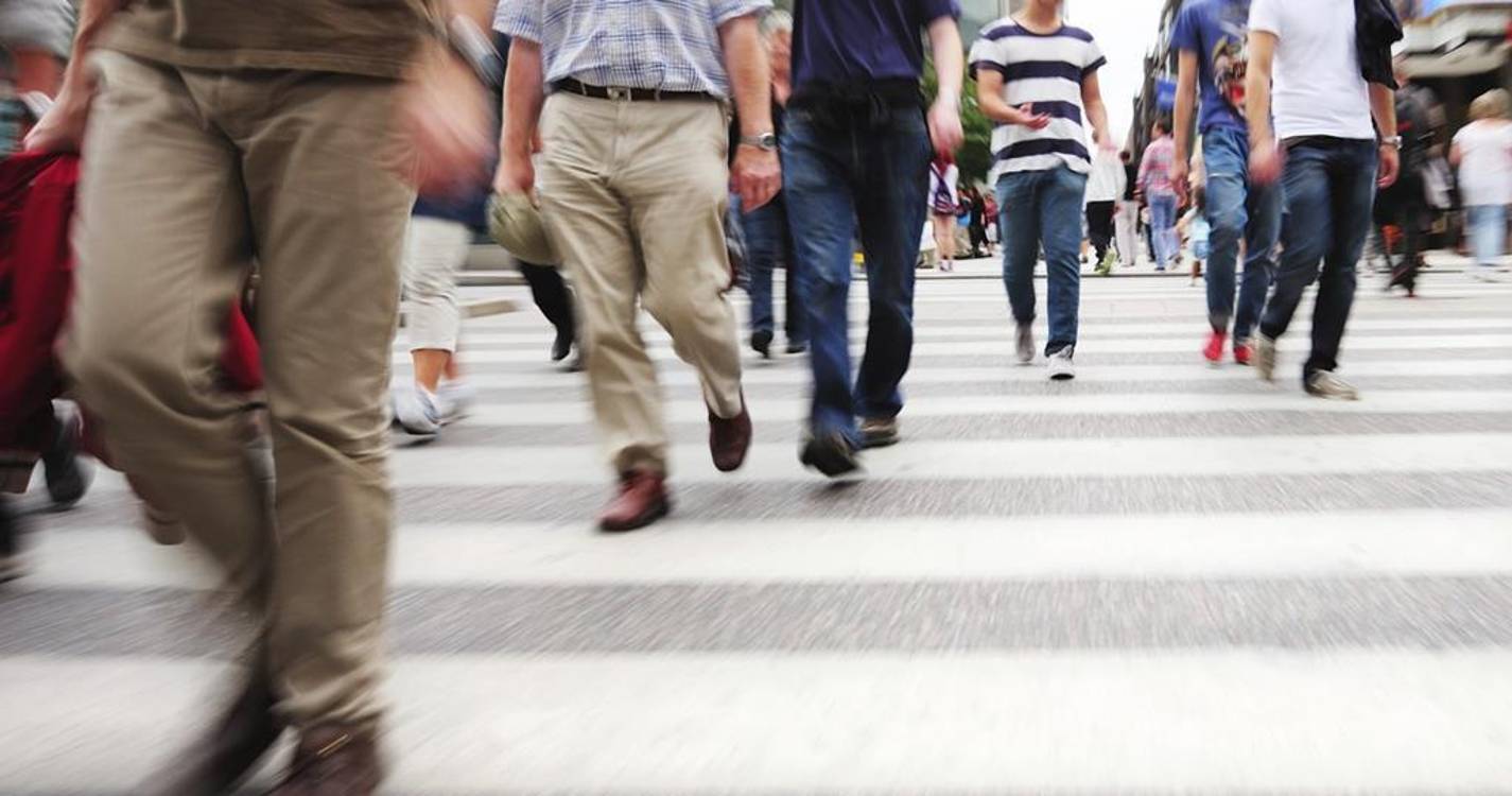 Idade média na UE sobre para 44,7 anos em 2024 - Eurostat