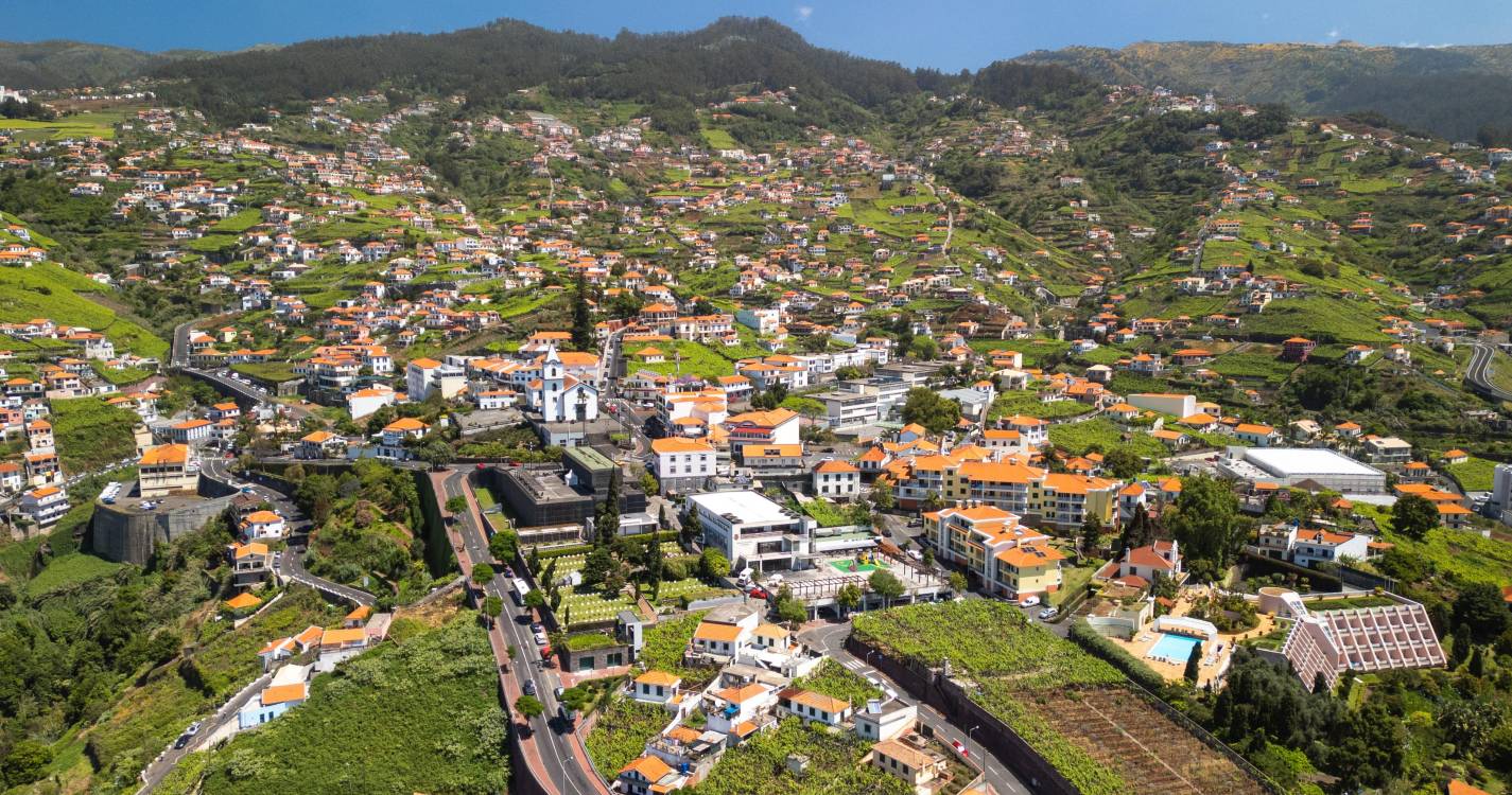 Três feridos em colisão na via expresso do Estreito de Câmara de Lobos