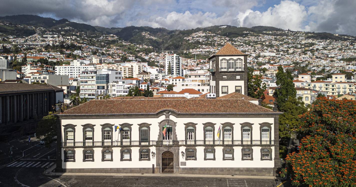 Funchal adere à Hora do Planeta e apaga iluminação de edifícios públicos e monumentos