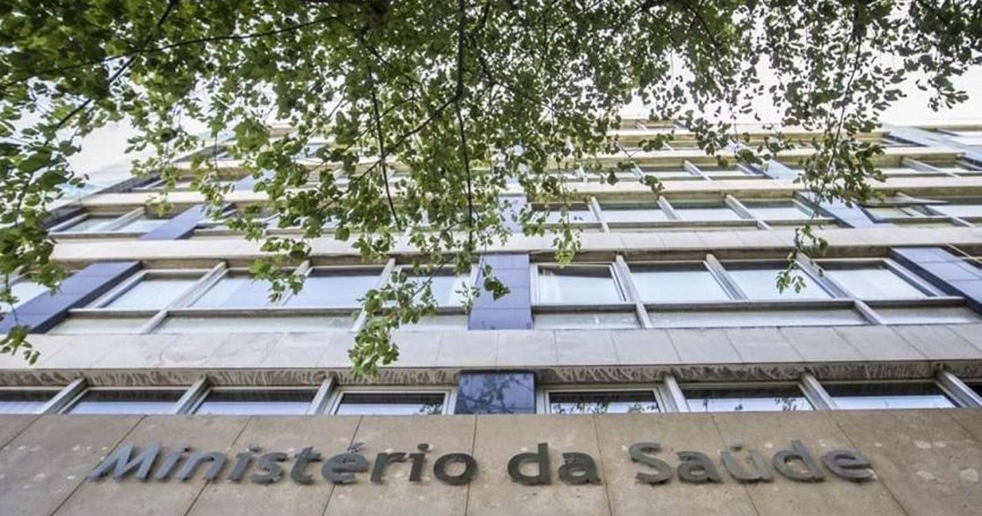 Ministério “obviamente” disponível para prestar informação sobre caso das gémeas