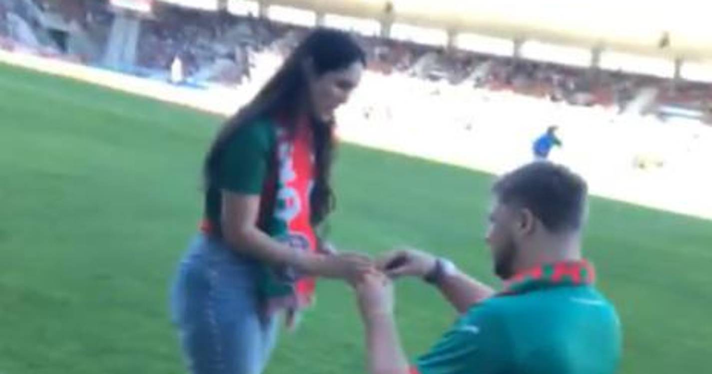 Marítimo x FC Porto B teve direito a pedido de casamento ao intervalo (com vídeo)
