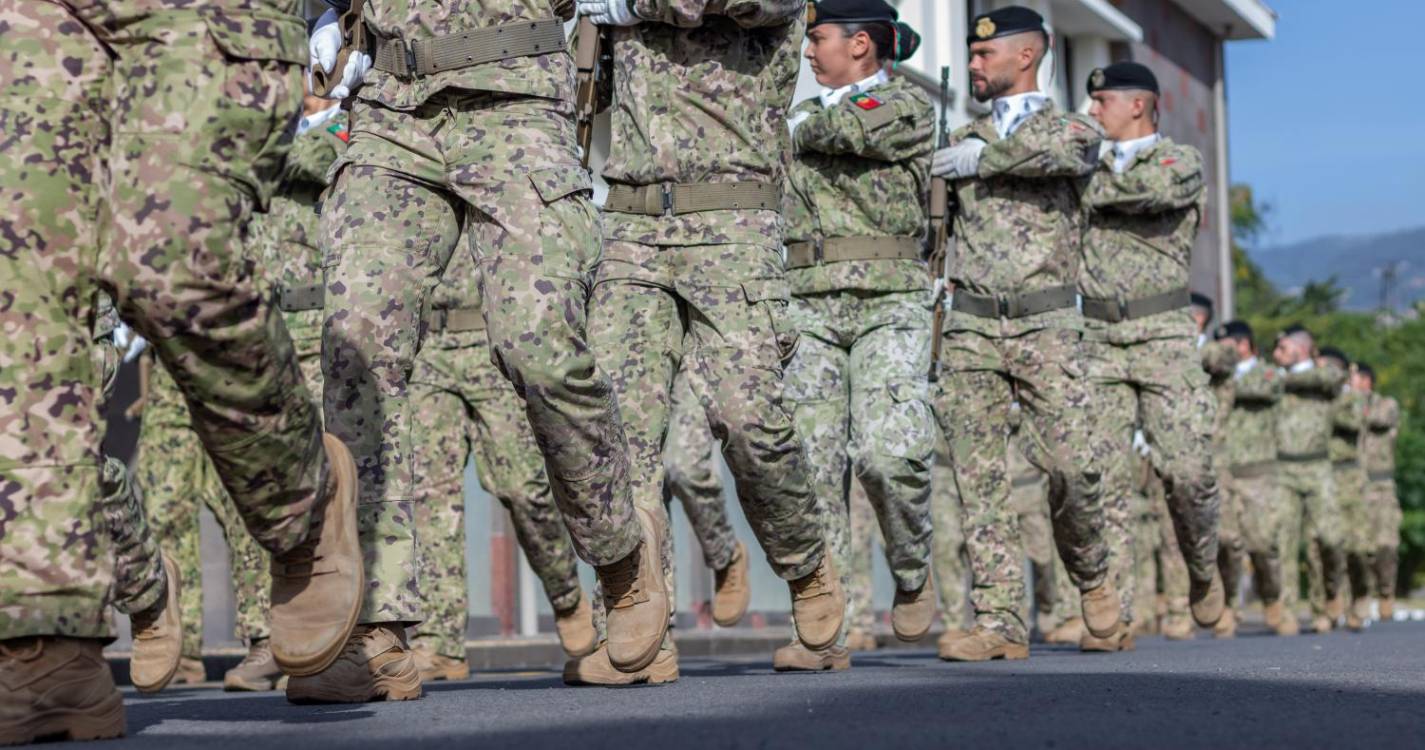 Ministro da Defesa ouvido 4.ª feira no parlamento sobre serviço militar como pena alternativa