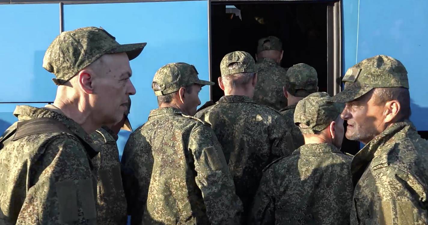 Novos ataques causam pelo menos 12 mortos na Ucrânia antes de troca final de prisioneiros