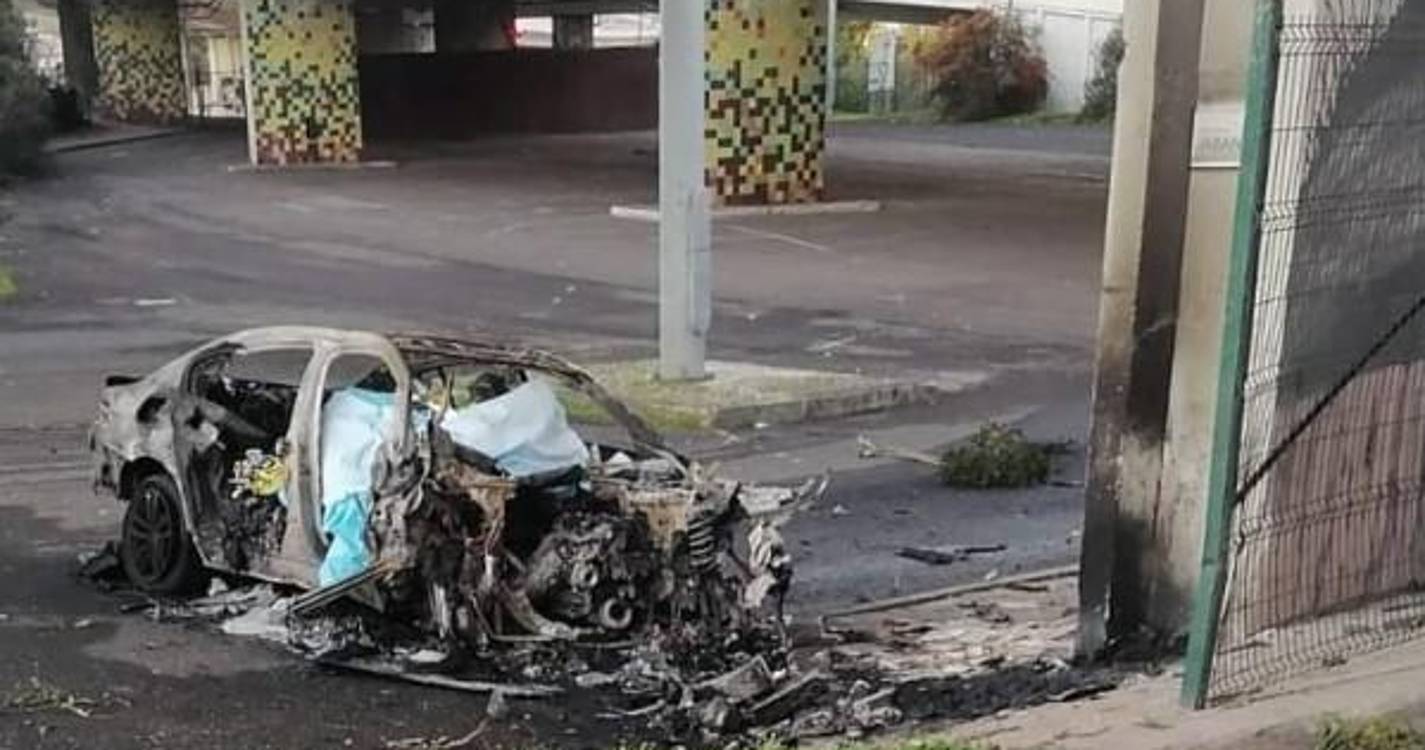 Cinco pessoas morreram carbonizadas em despiste automóvel em Lisboa