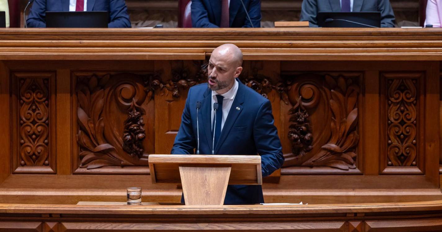 Deputado do Chega acusa lojas de bijuterias e ‘souvenirs’ de serem “pontos de lavagem de dinheiro”