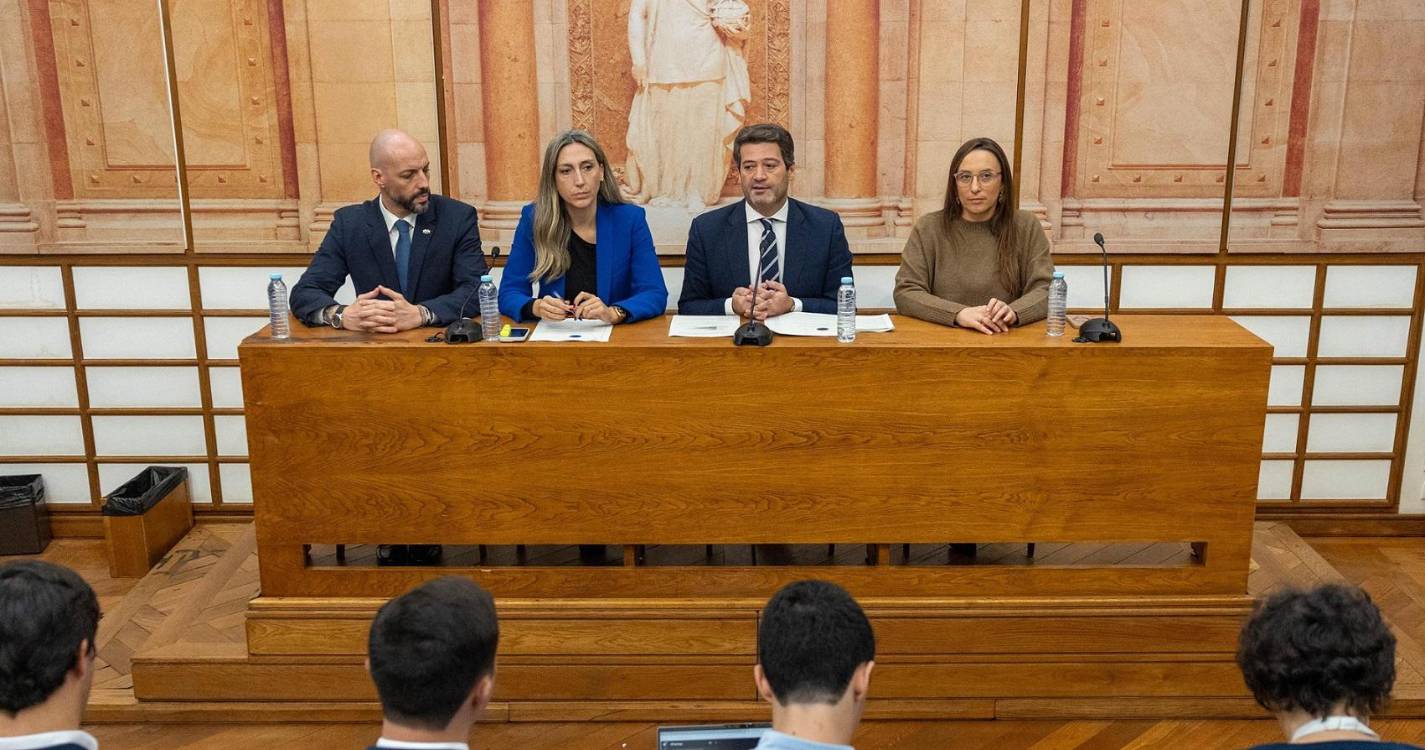 Chega quer afastar condenados por corrupção de cargos públicos